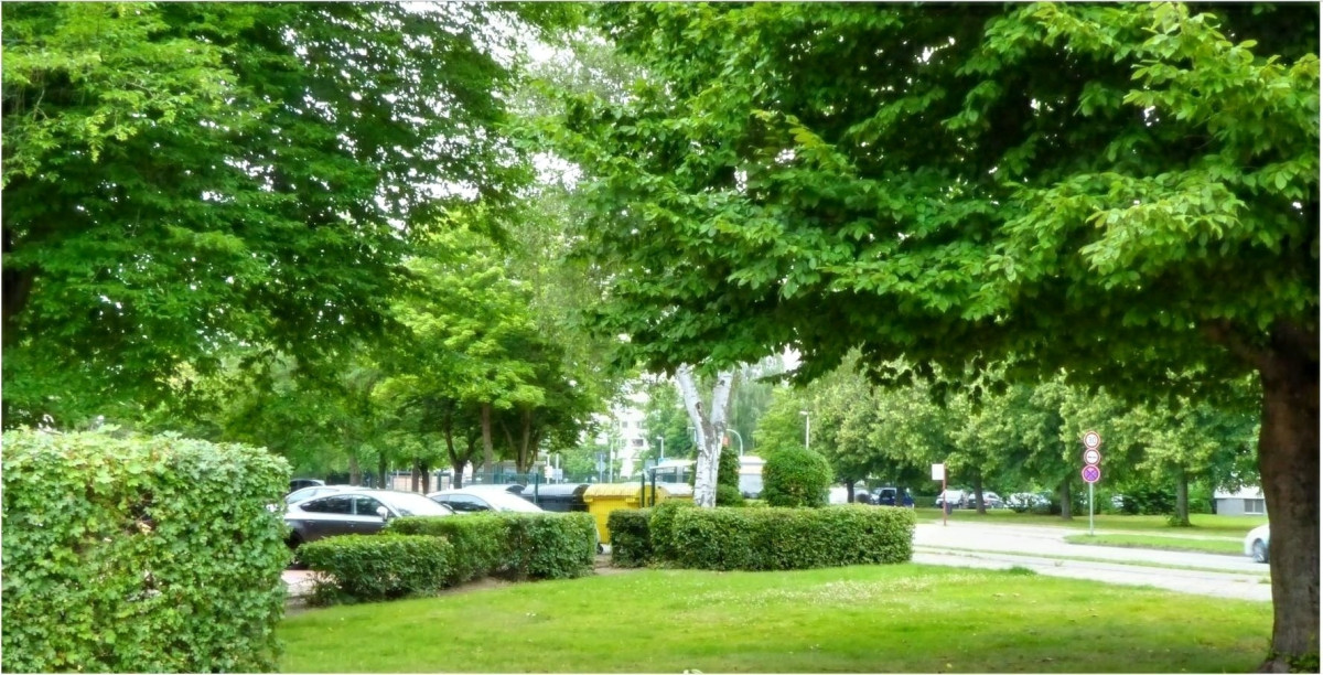 Vor dem Haus