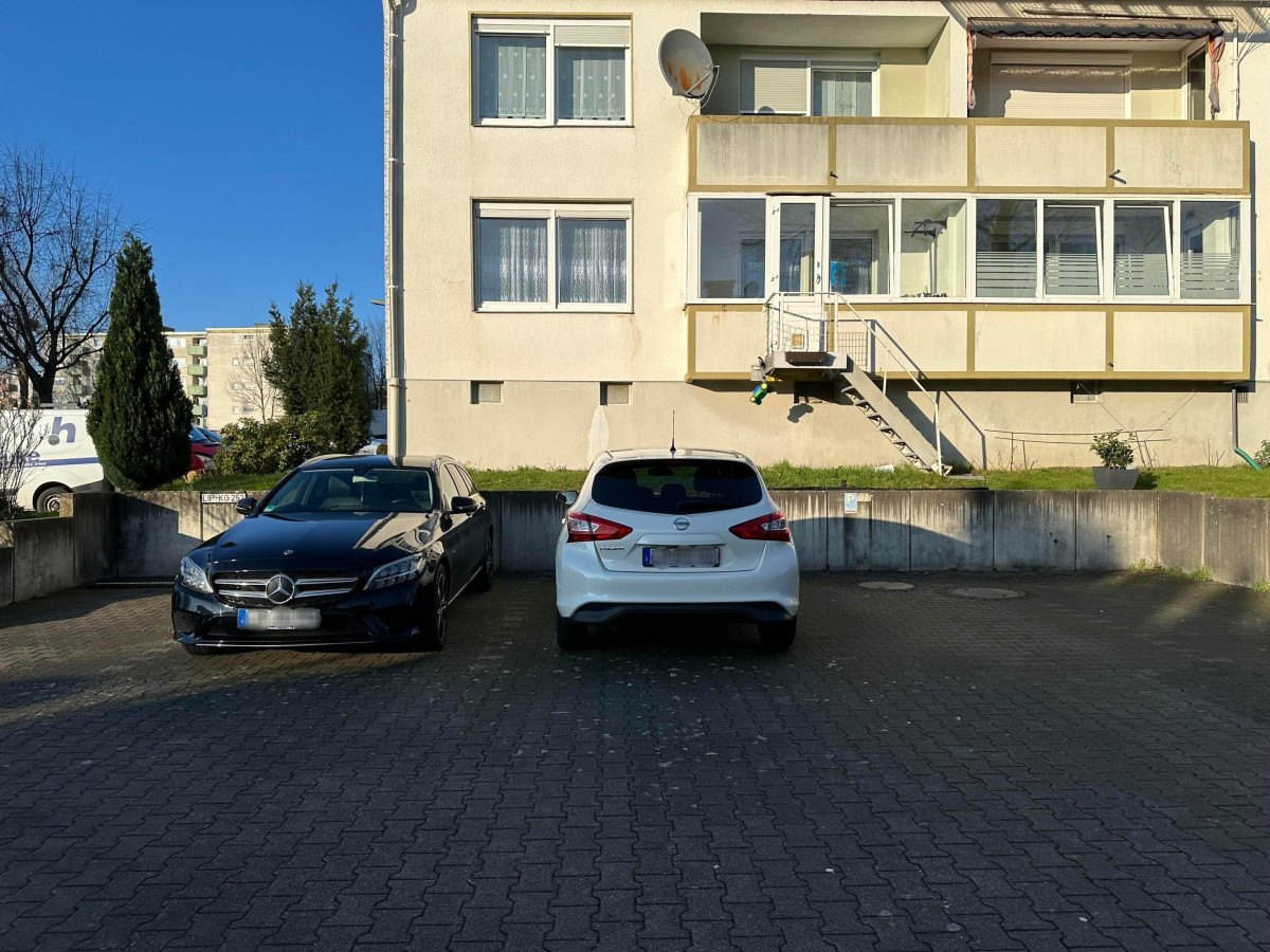 PKW-Stellplatz / zugeordnet