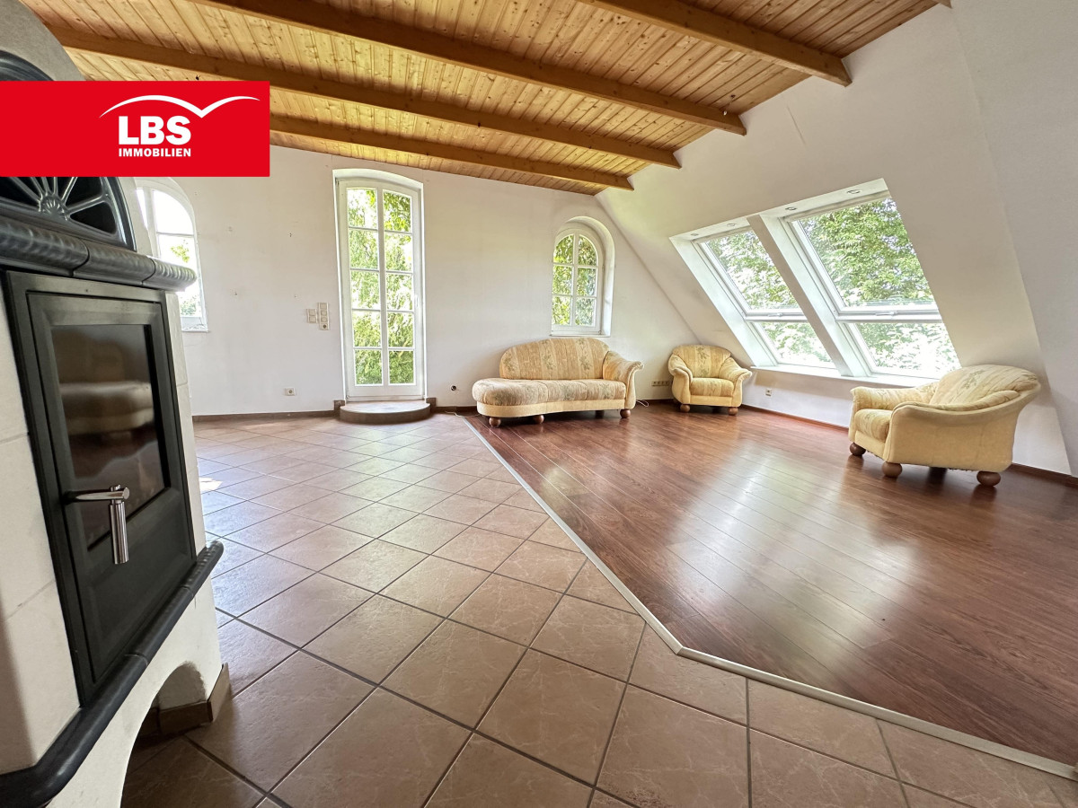 Großzügiges Wohnzimmer