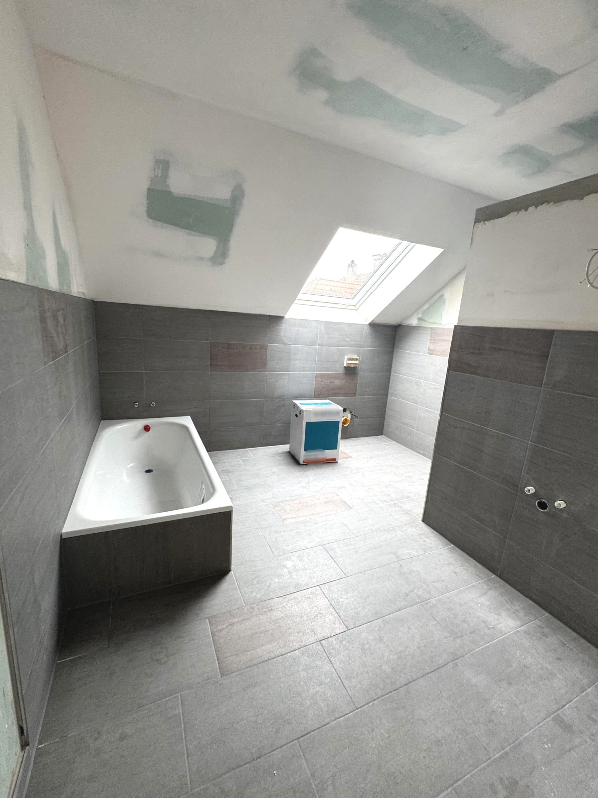 Modernes Badezimmer