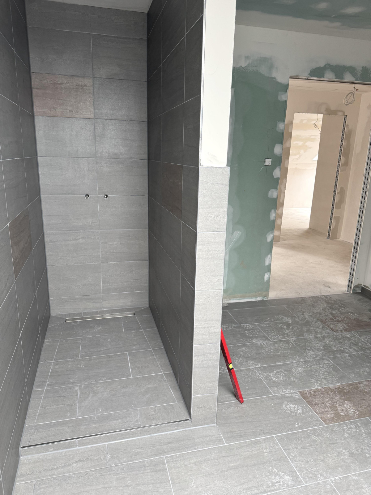 Modernes Badezimmer
