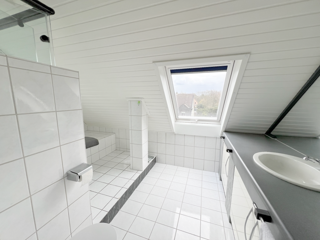 Badezimmer (SB)