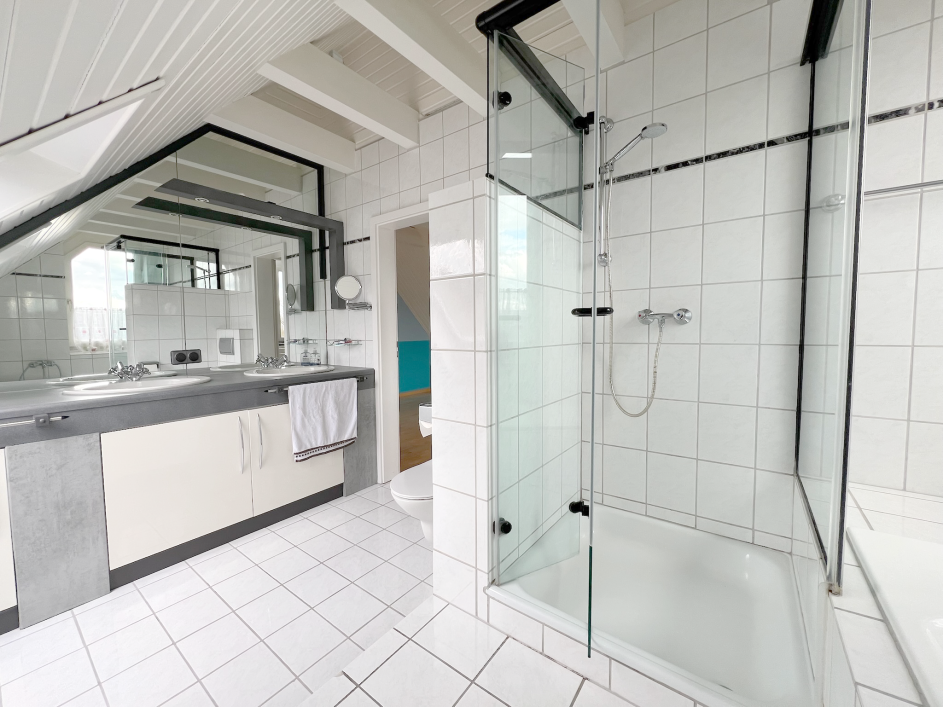 Badezimmer (SB)