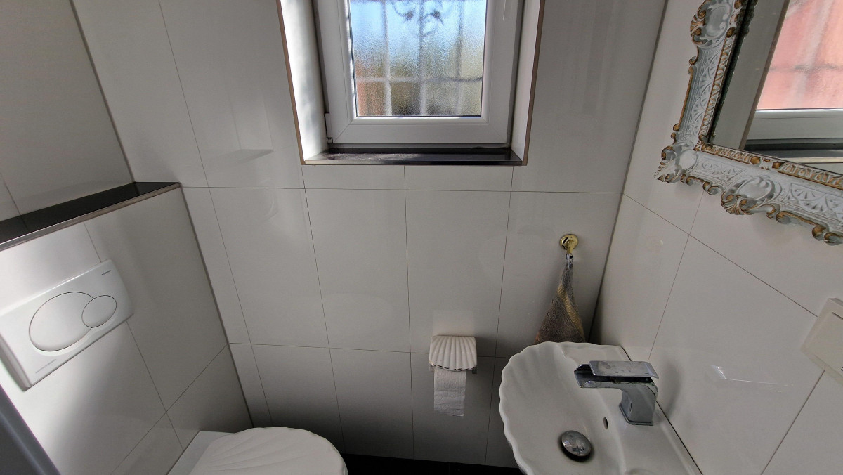 Gäste-WC EG