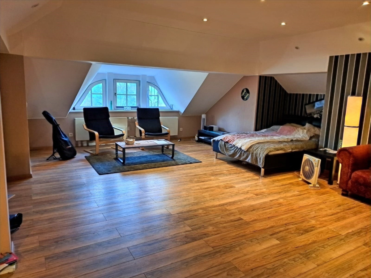Schlafzimmer DG