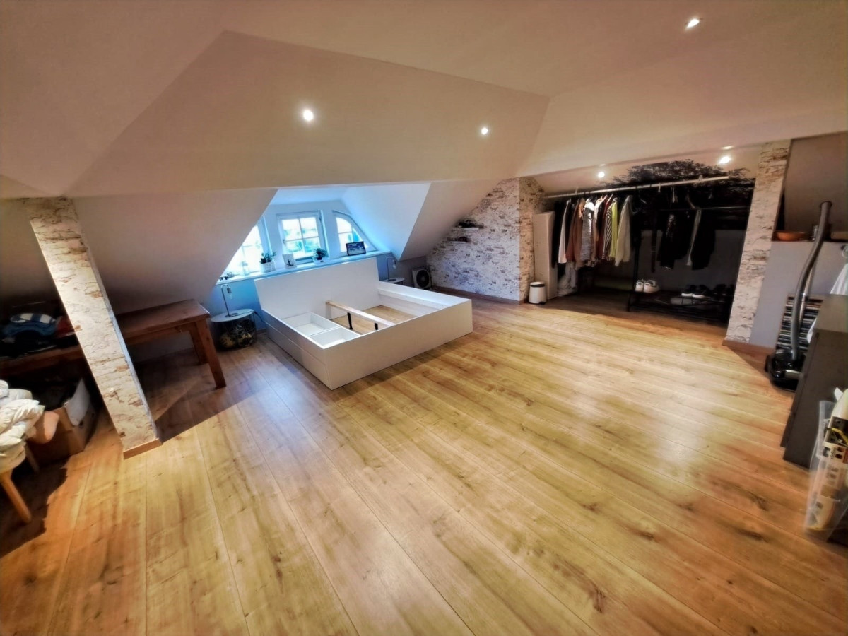 Schlafzimmer DG