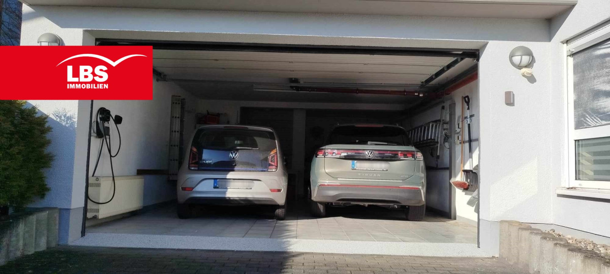 Doppelgarage mit Wallbox