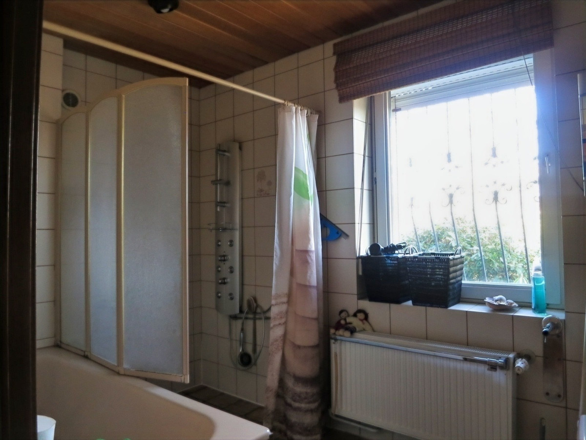 Badezimmer EG
