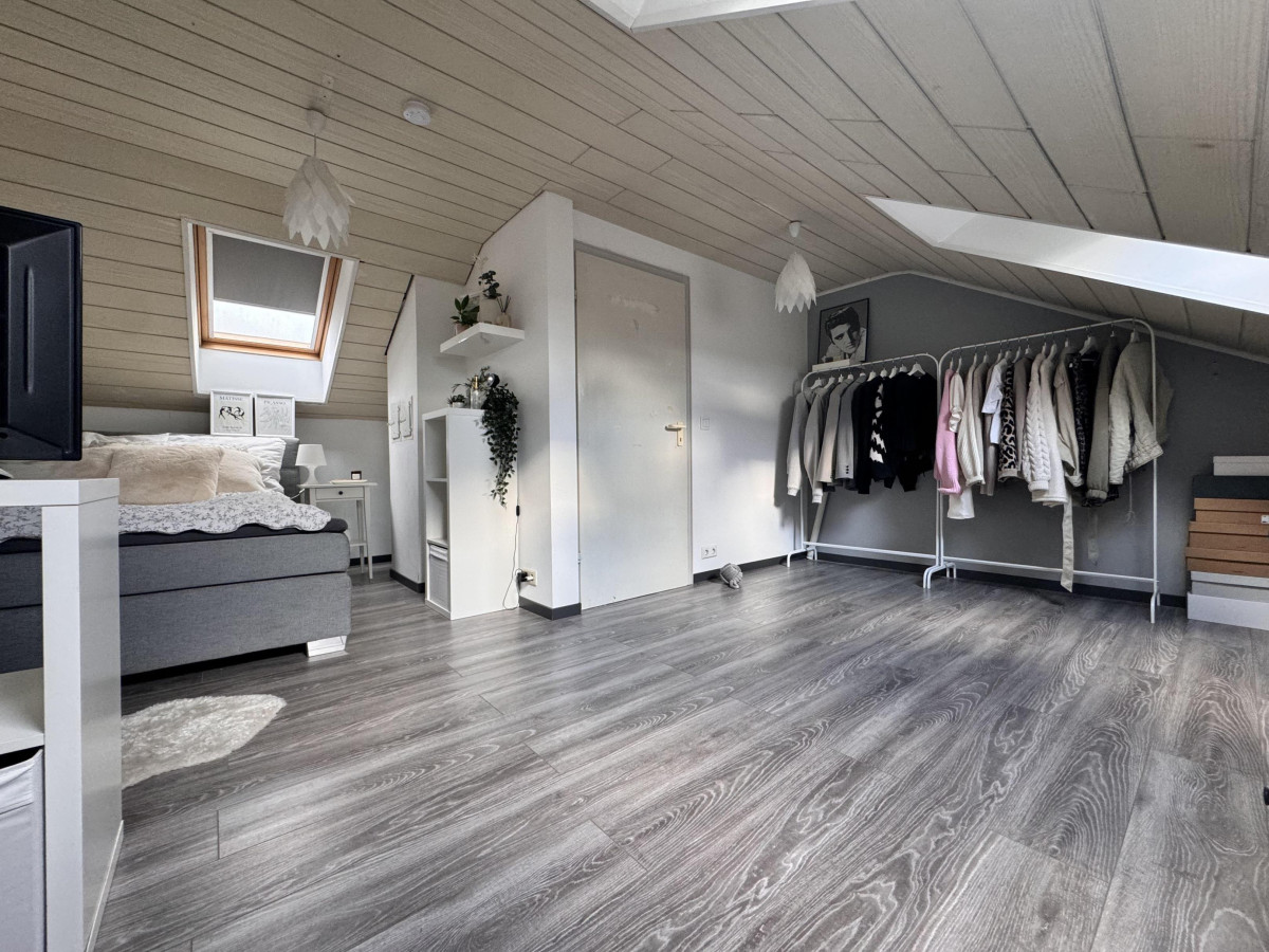 Schlafzimmer - DG
