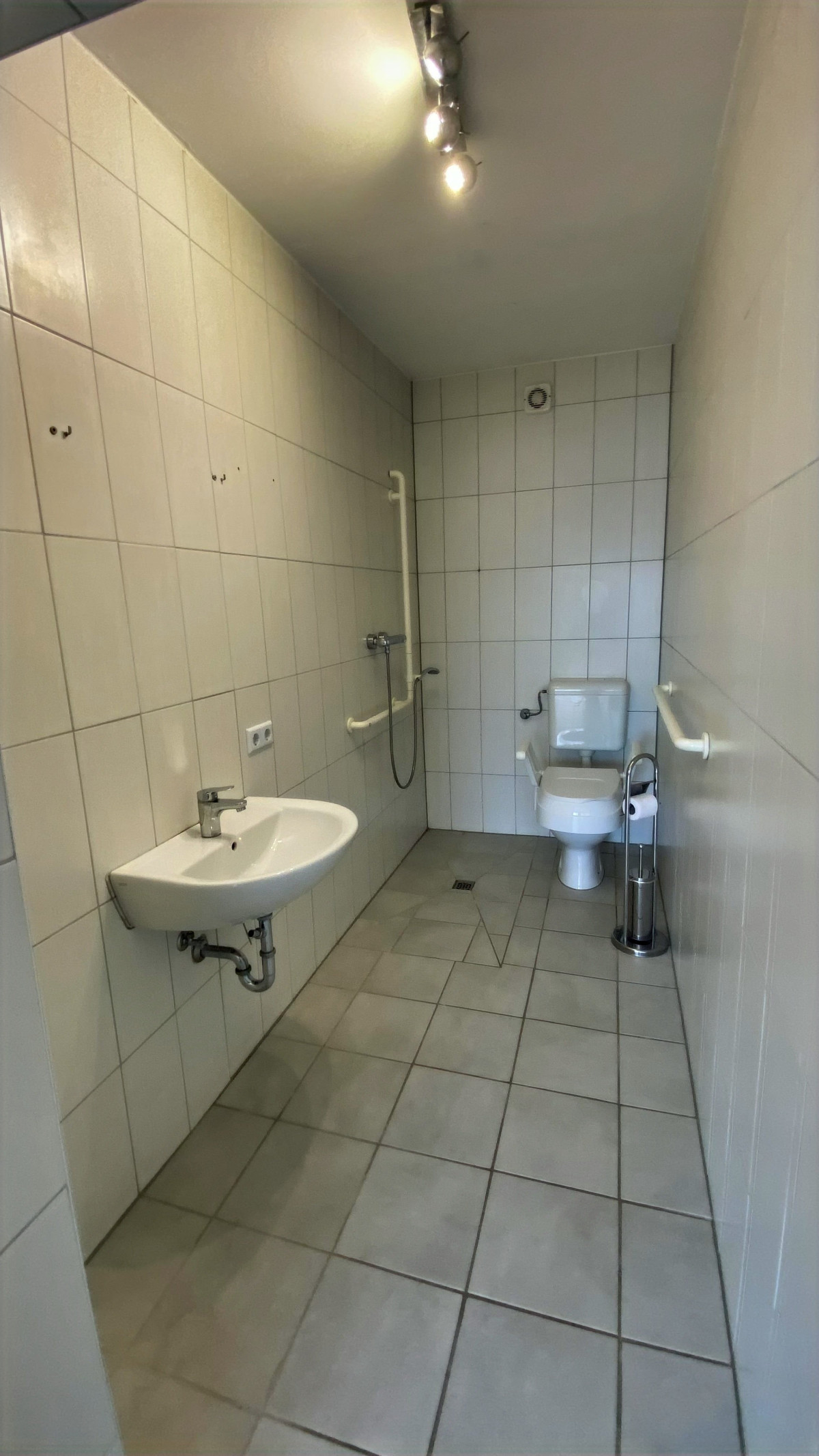 Duschbad EG