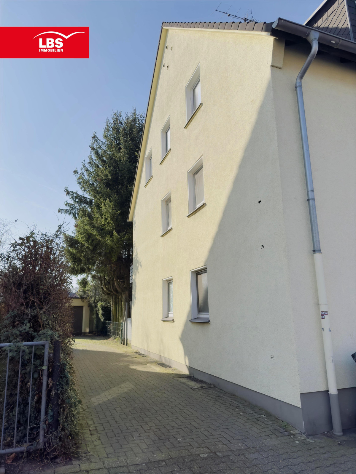 Einfahrt zum Garagenhof