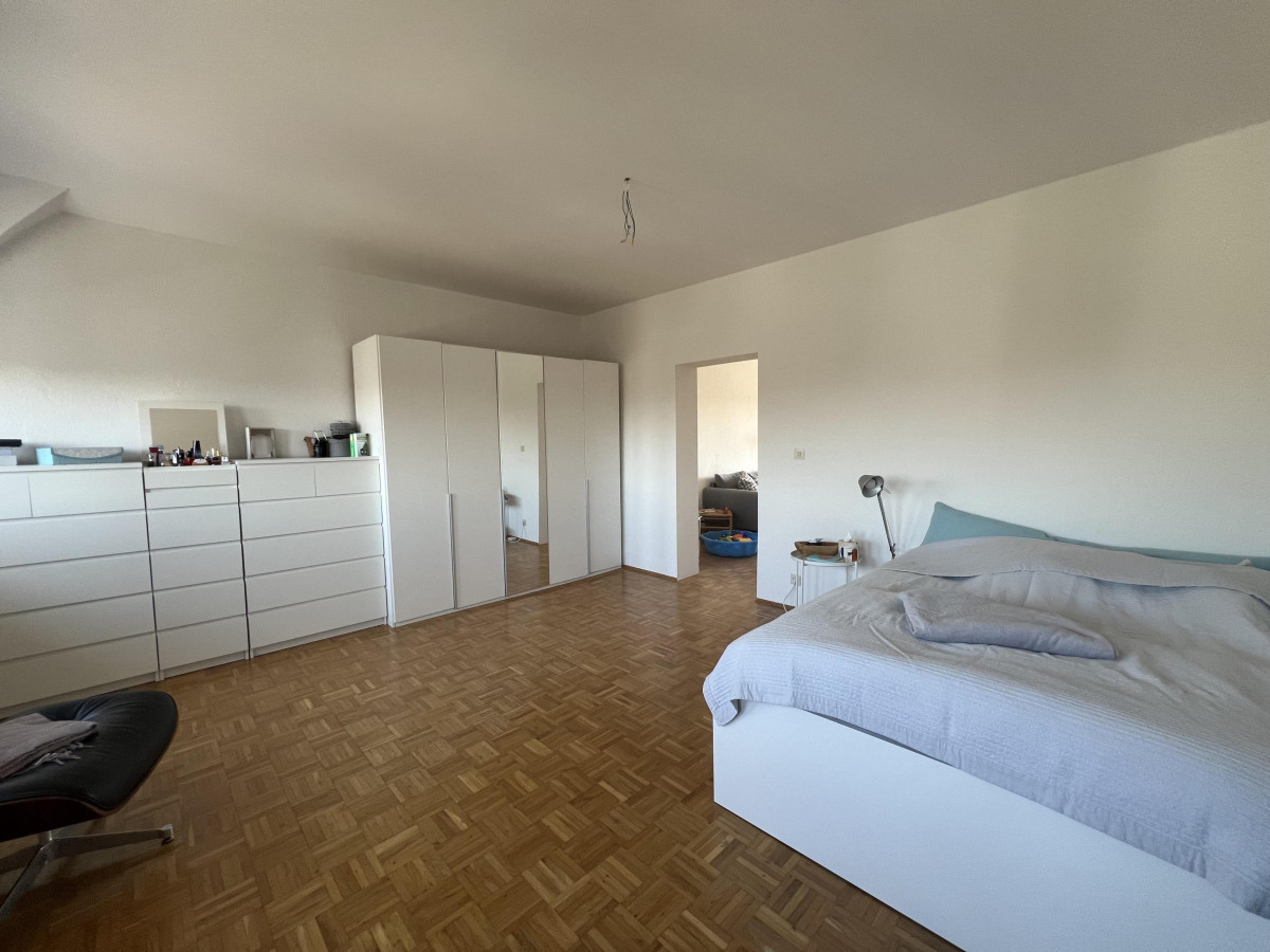 Schlafzimmer DG