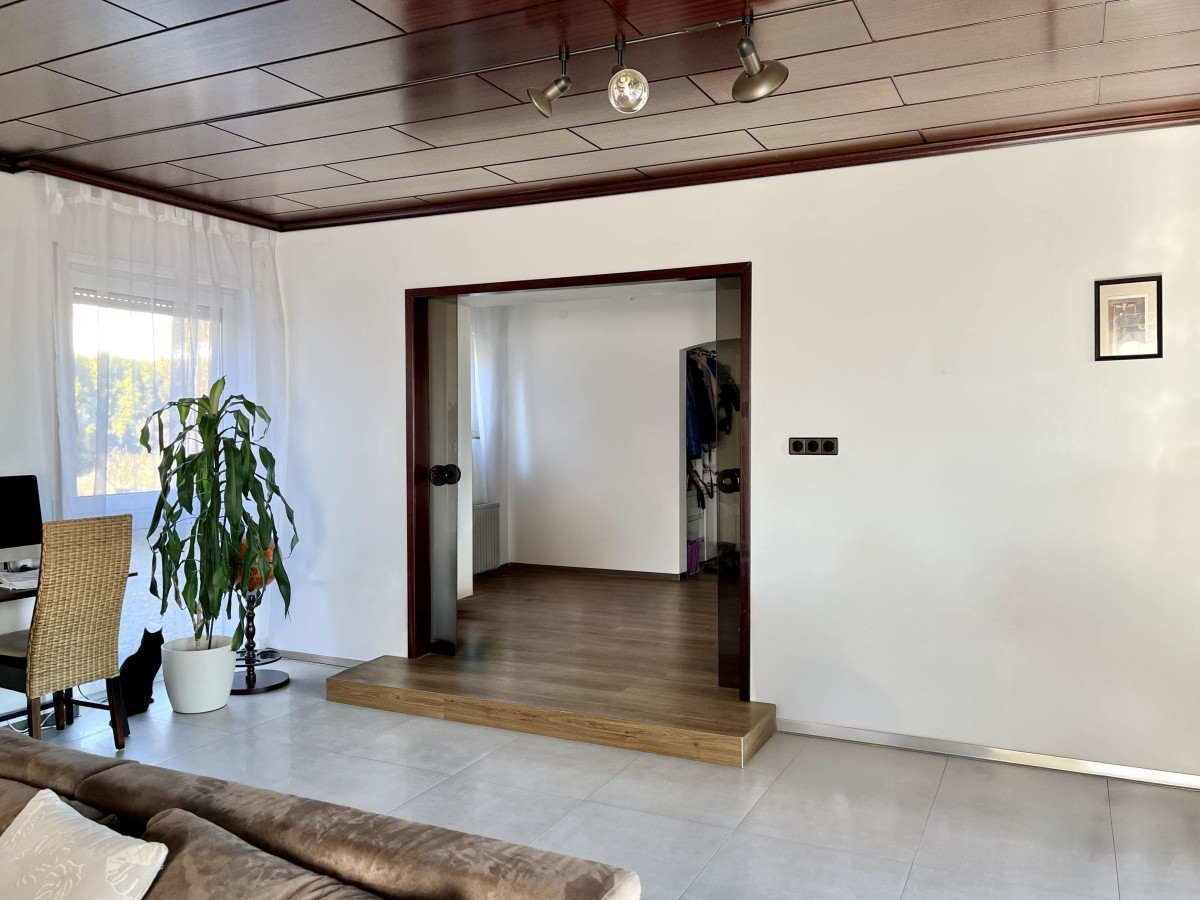 Blick zum Durchgangszimmer