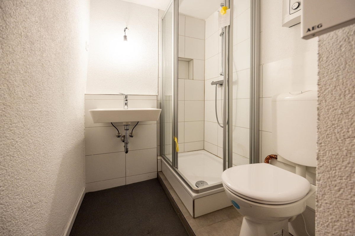 OG: Bad mit Dusche