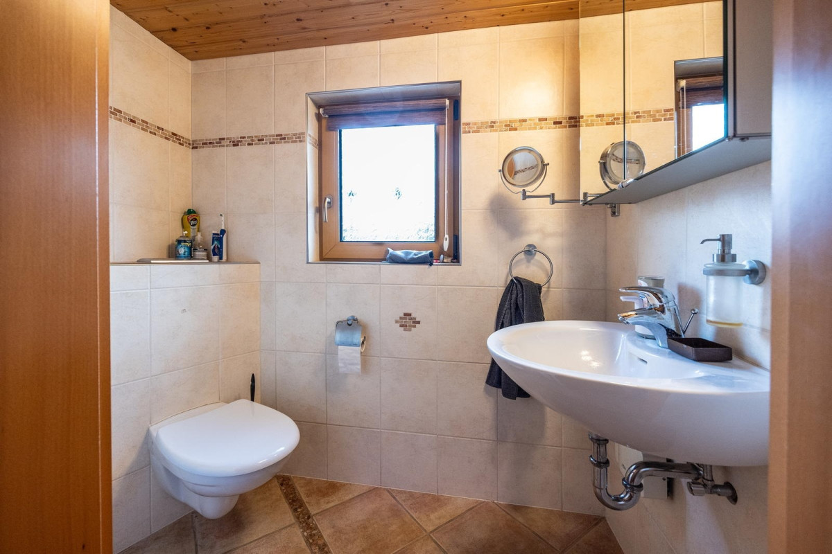 EG: Gäste WC
