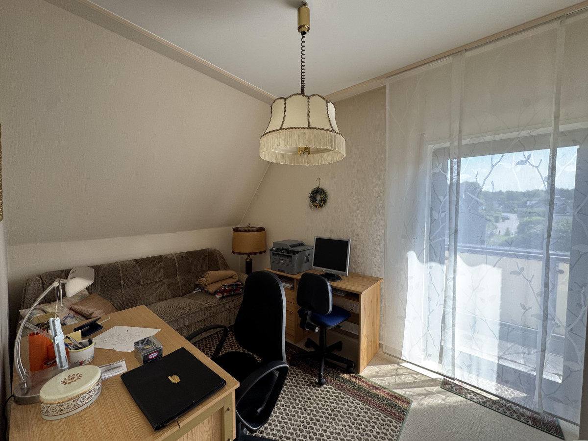Büro/Schlafen DG