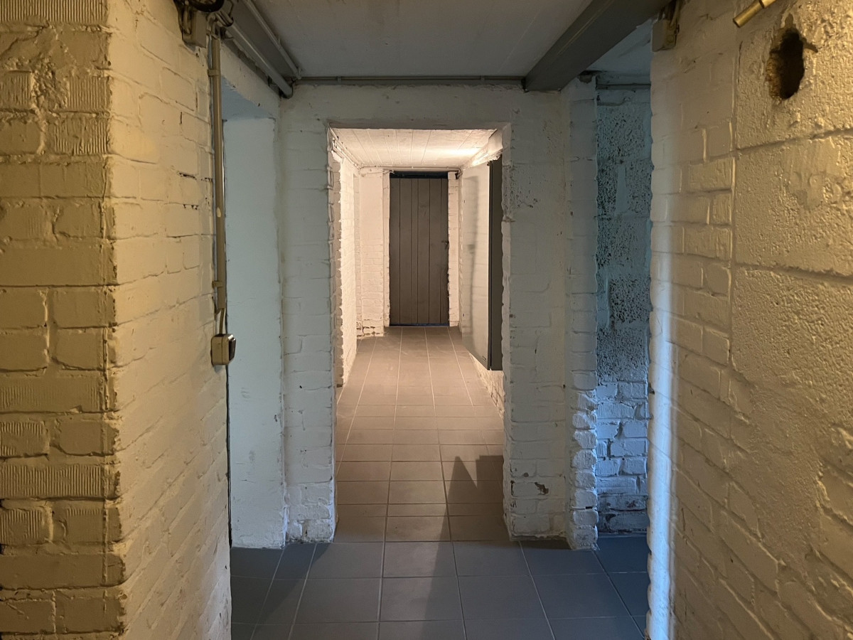 Keller