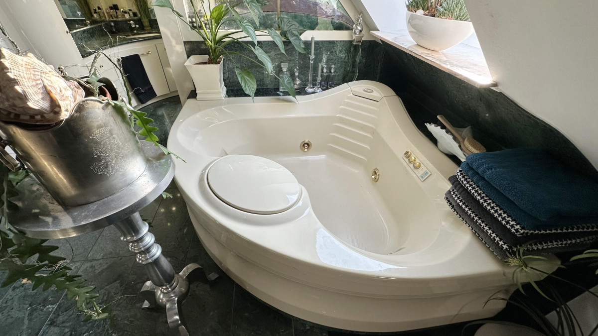 Jakuzzi