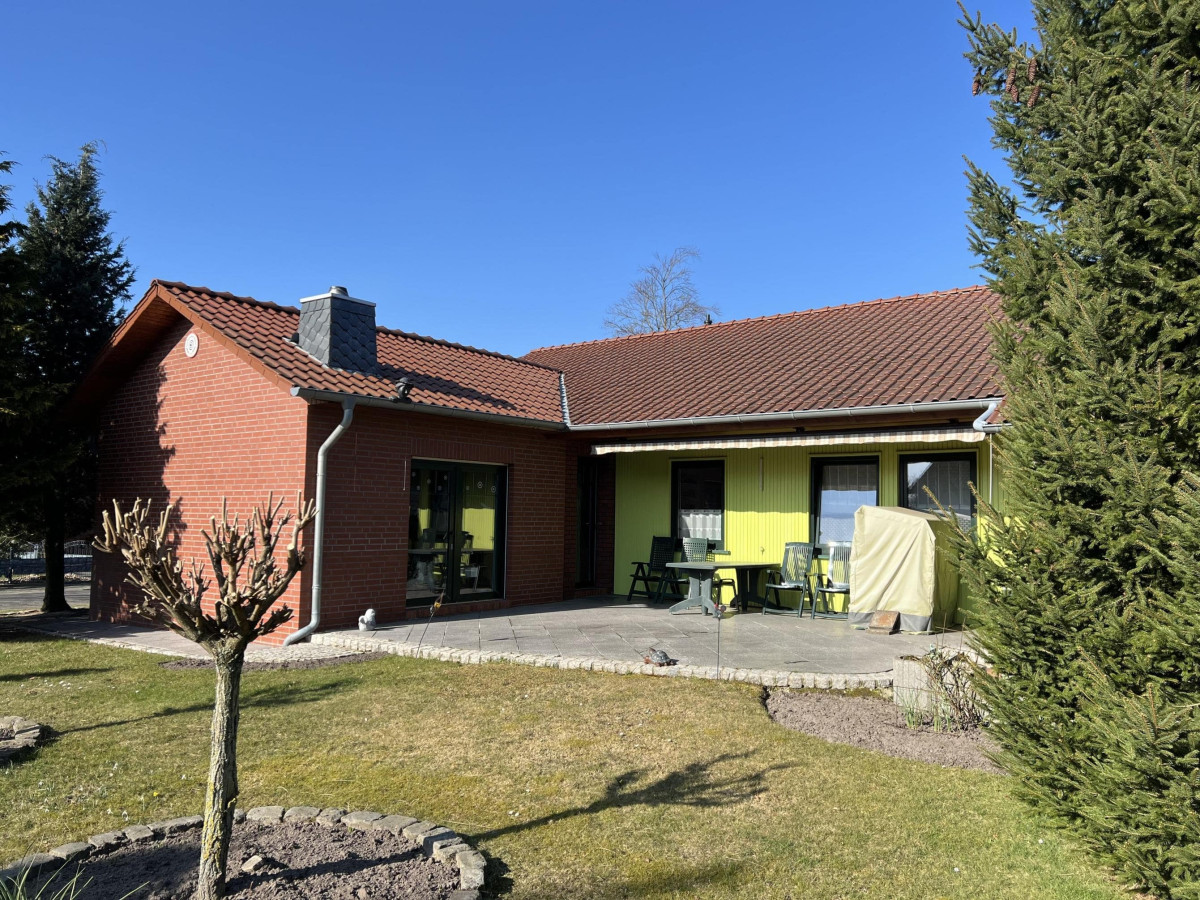 Gartenseite Terrasse