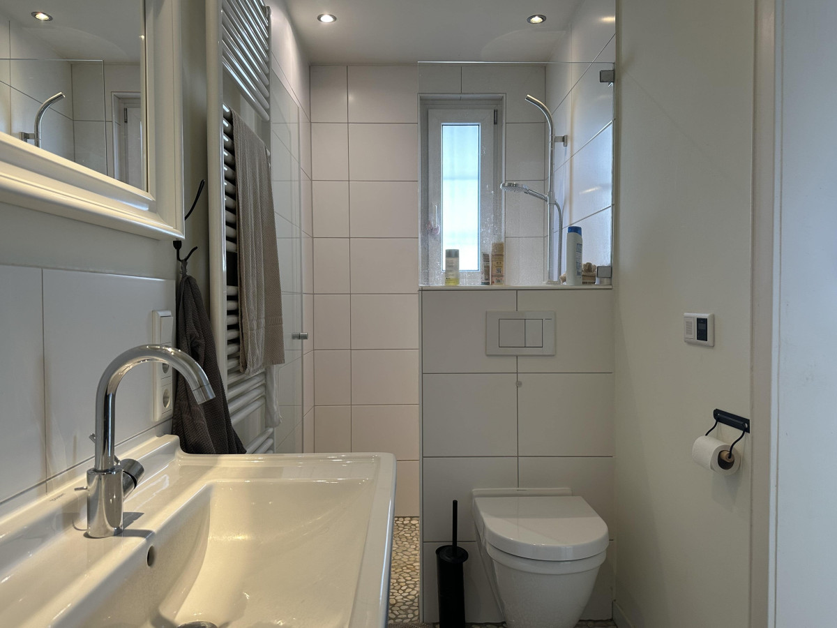 Bad mit bodengleicher Dusche