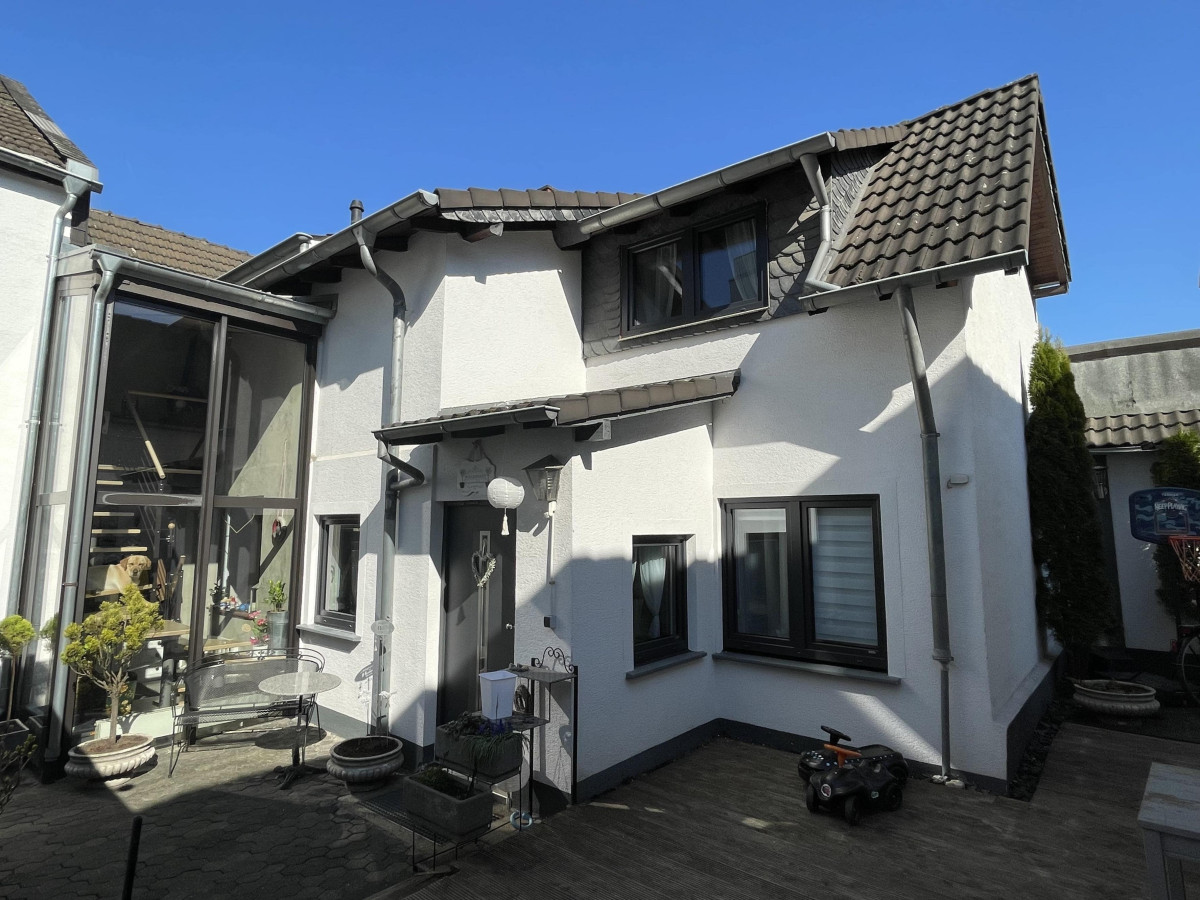 Rückansicht / Galerie & Anbau