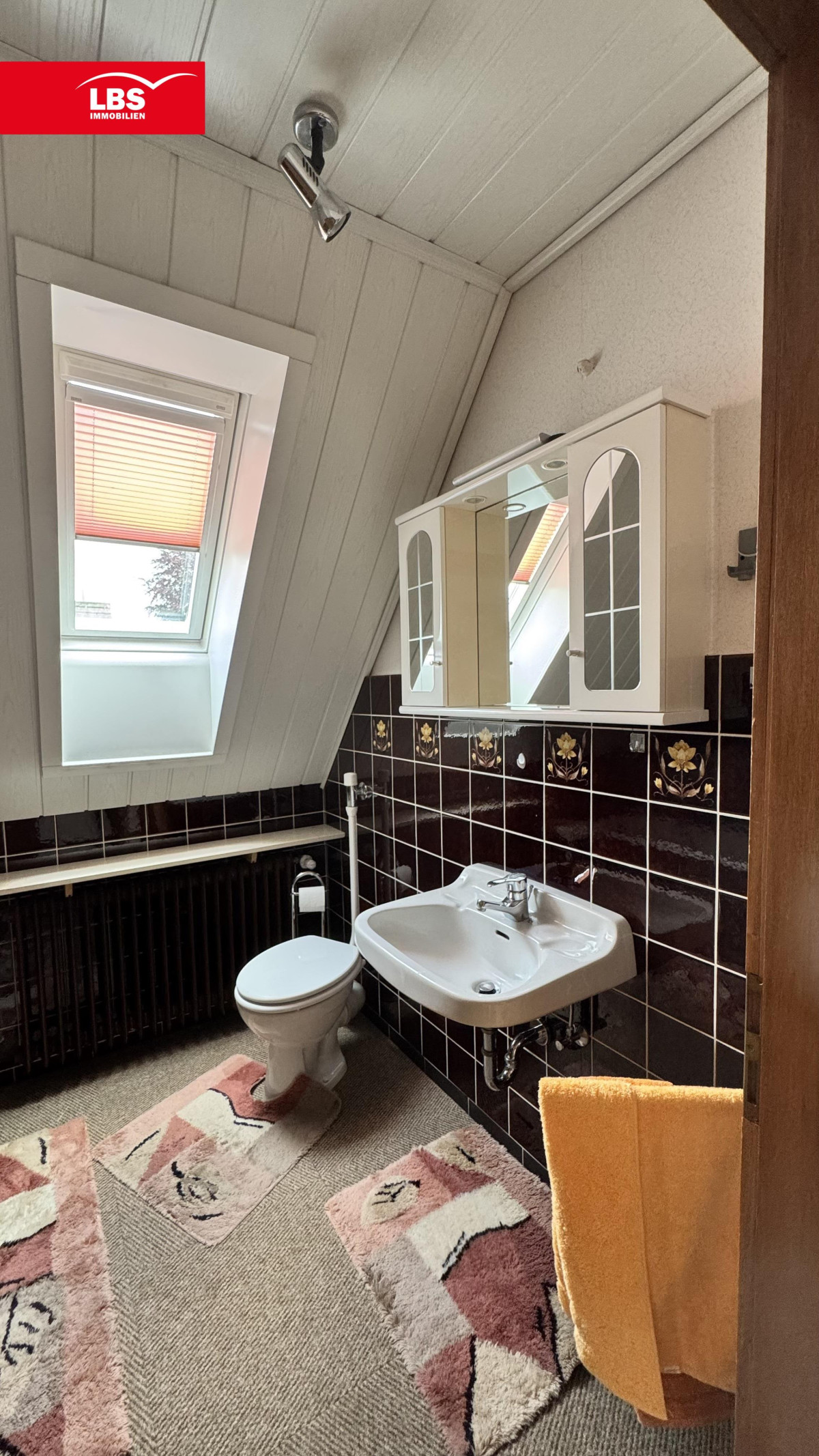 Badezimmer mit Toilette OG