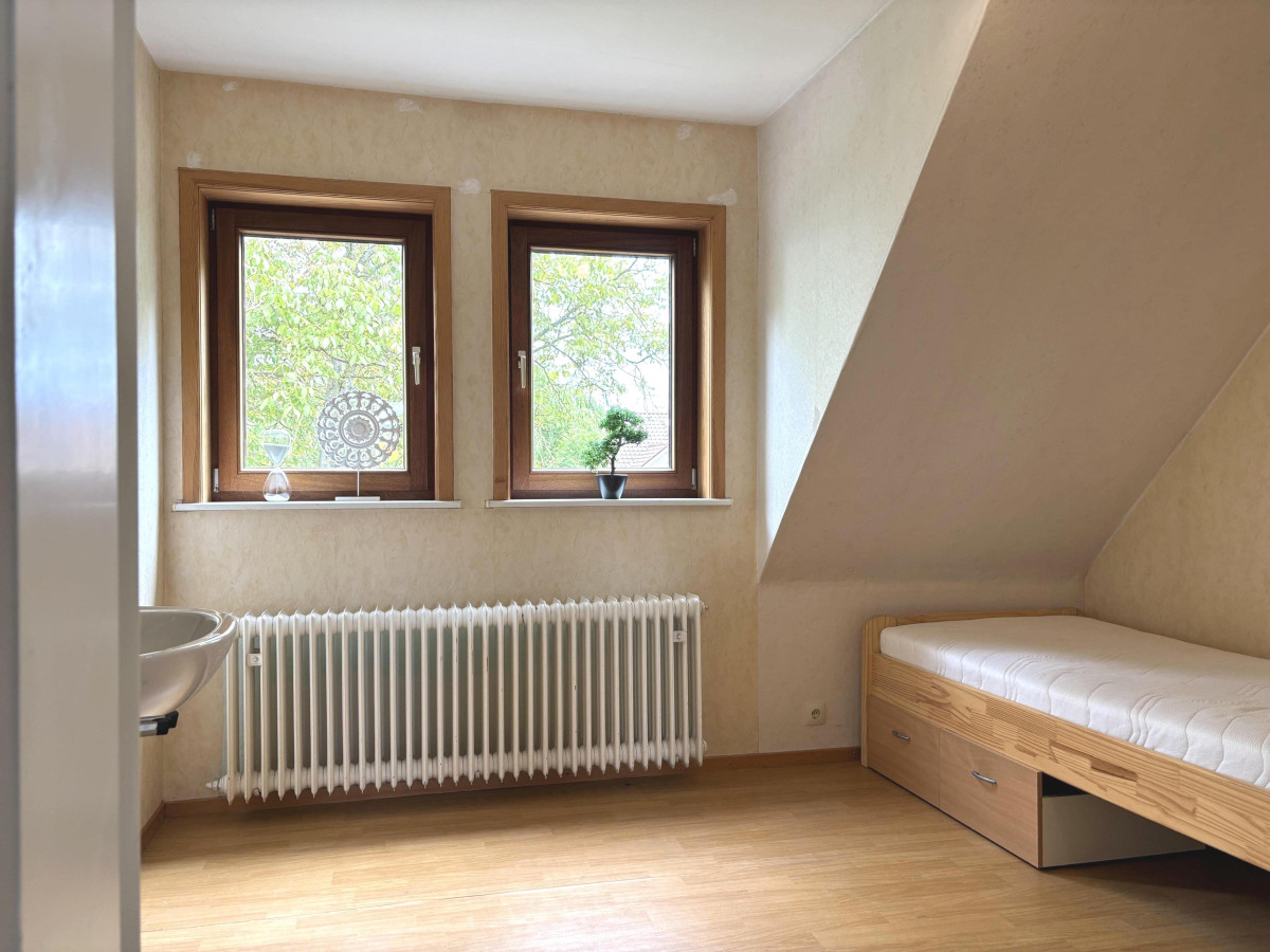 DG - Zimmer 3 mit Waschbecken