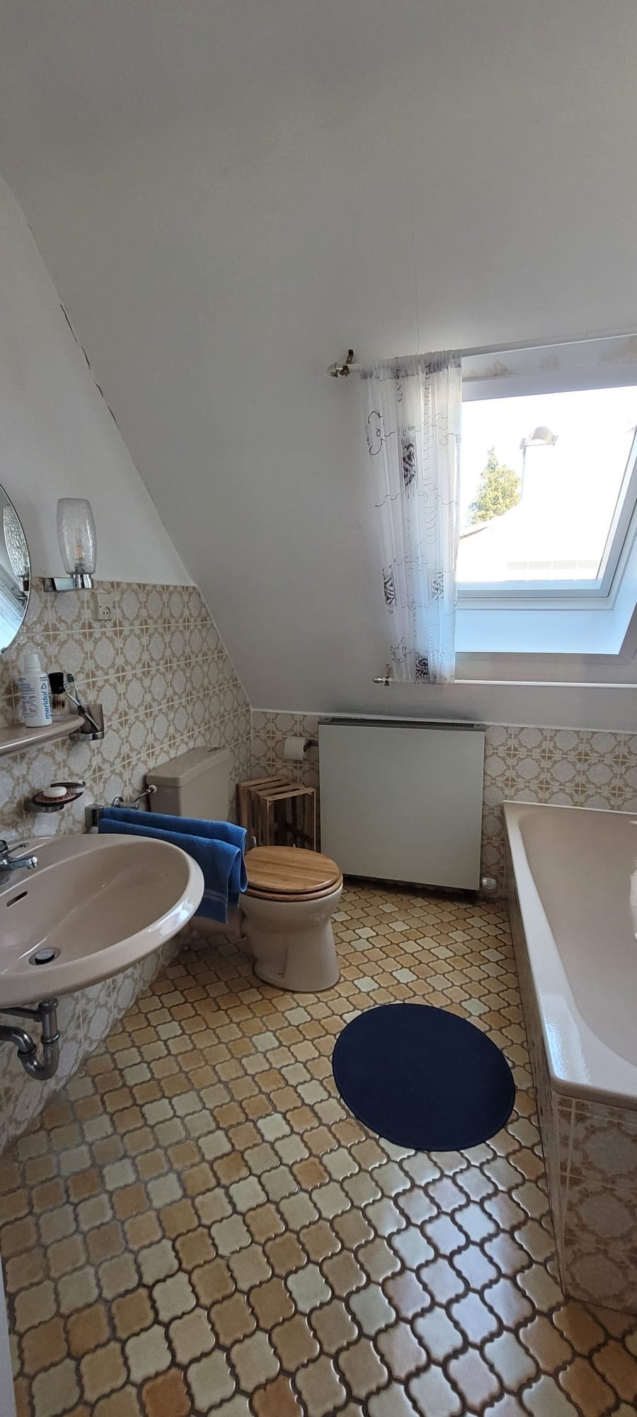 Badezimmer im DG