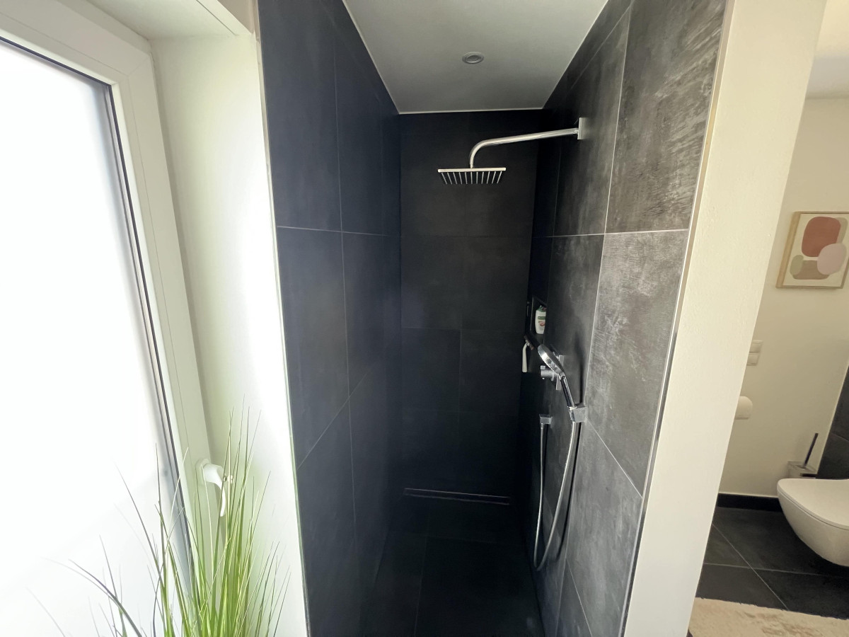 Dusche Bad 1. OG