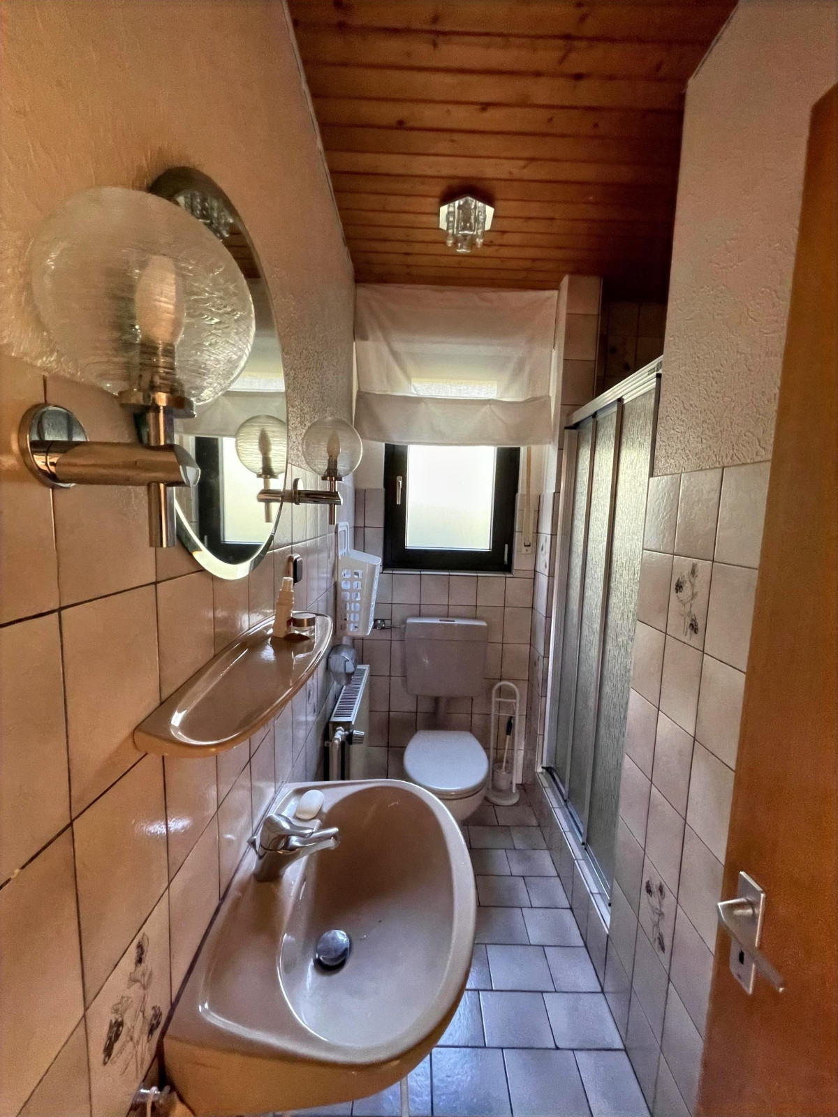 Badezimmer Erdgeschoss