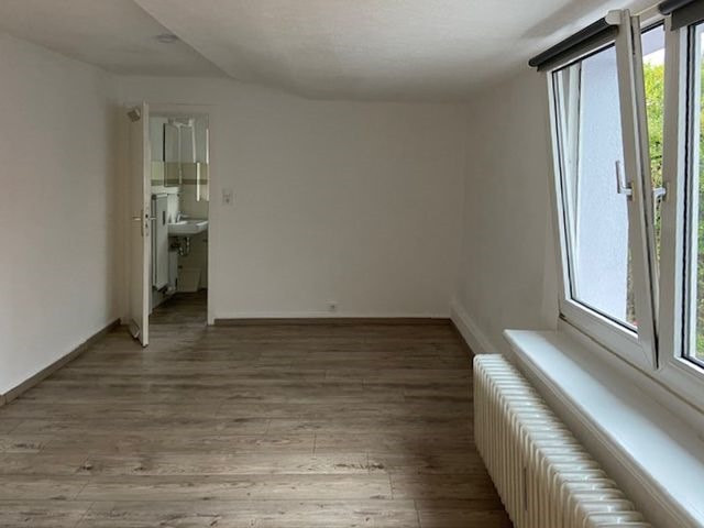 DG. rechts Schlafzimmer