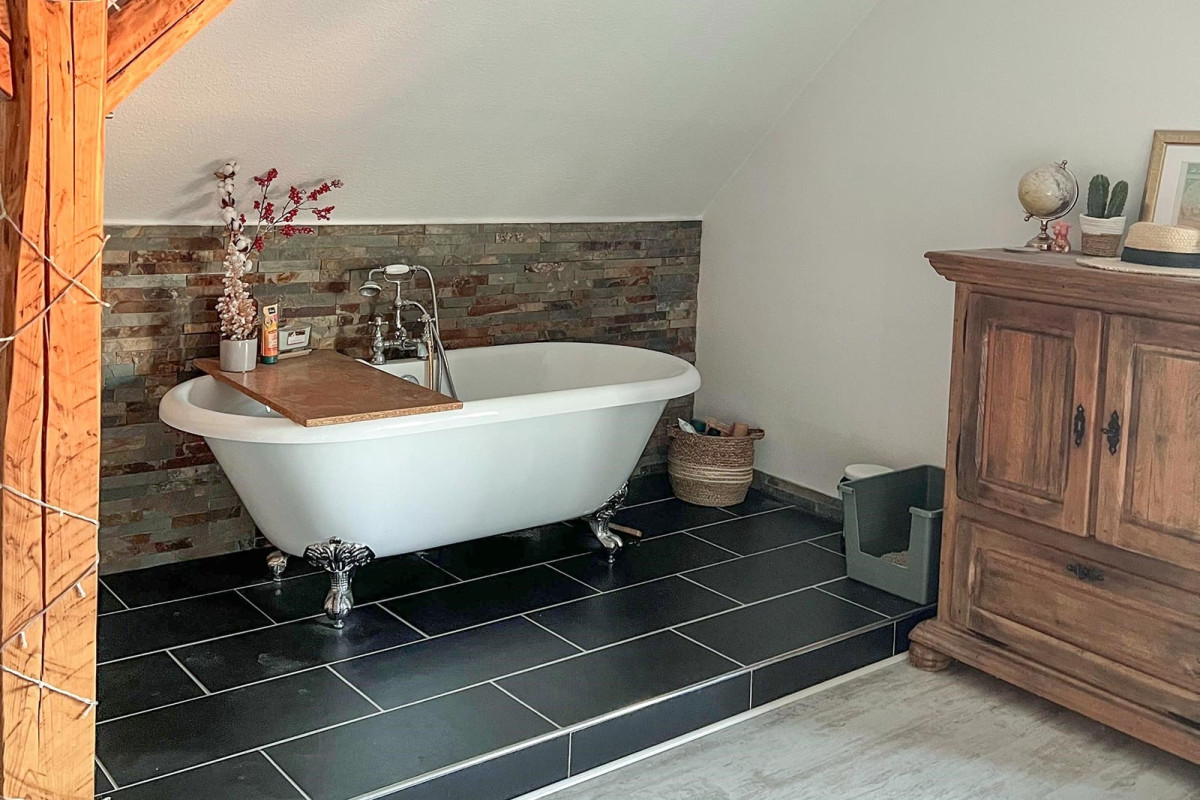 DG: freistehende Badewanne