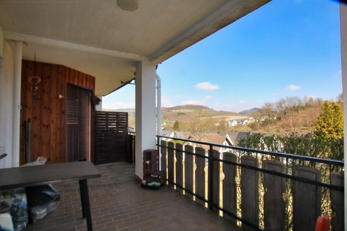 Großer Balkon EG