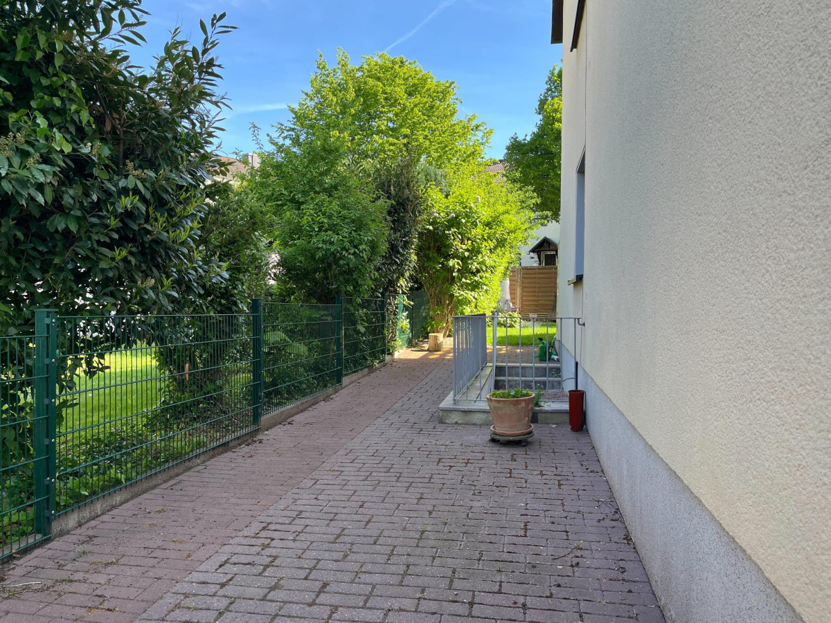 Garten- und Kellerzugang außen
