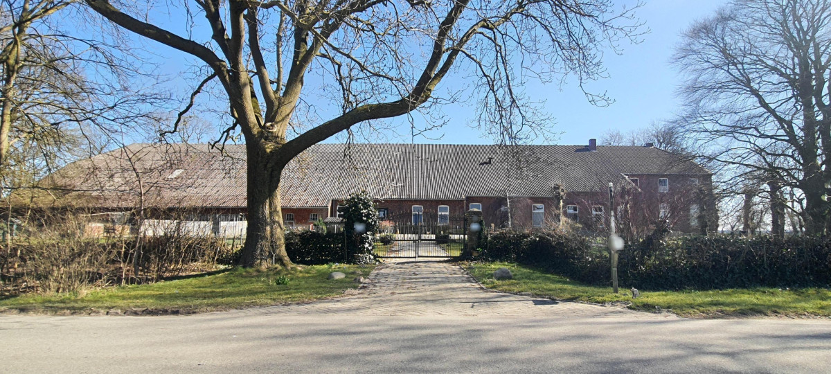 Straßenansicht