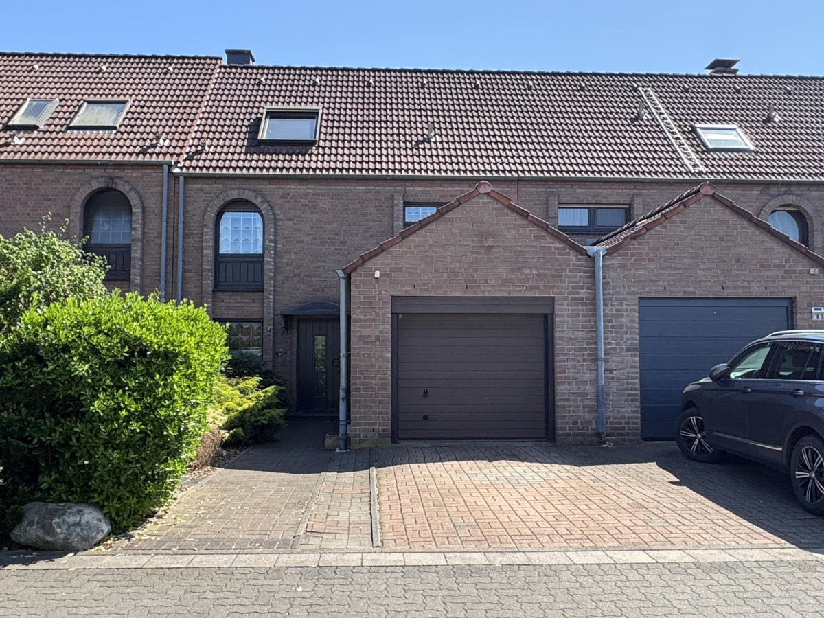 Straßenansicht