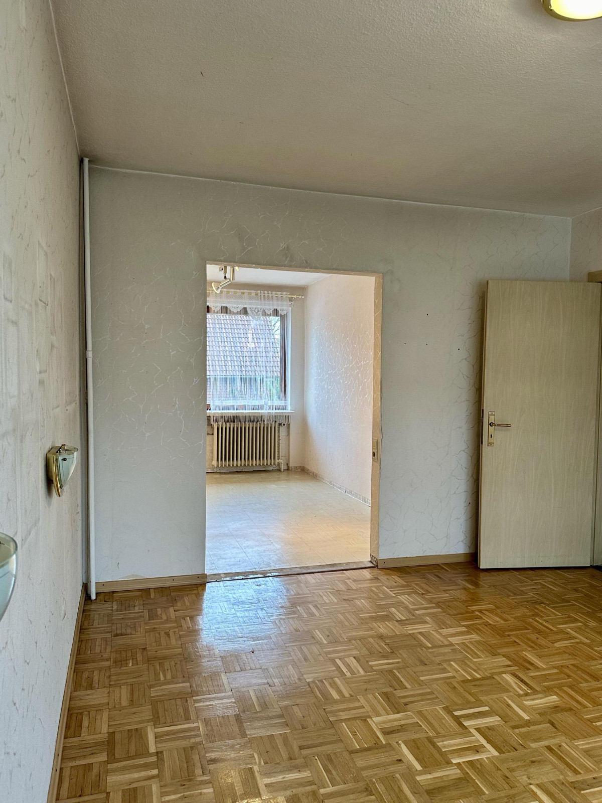 Schlafzimmer mit Ankleidezimme
