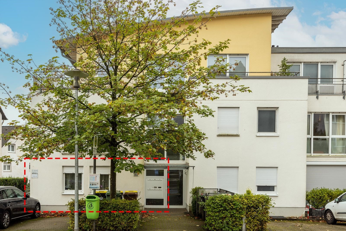 Außenansicht mit Hauseingang