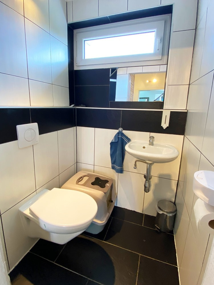 Modernes Gäste-WC