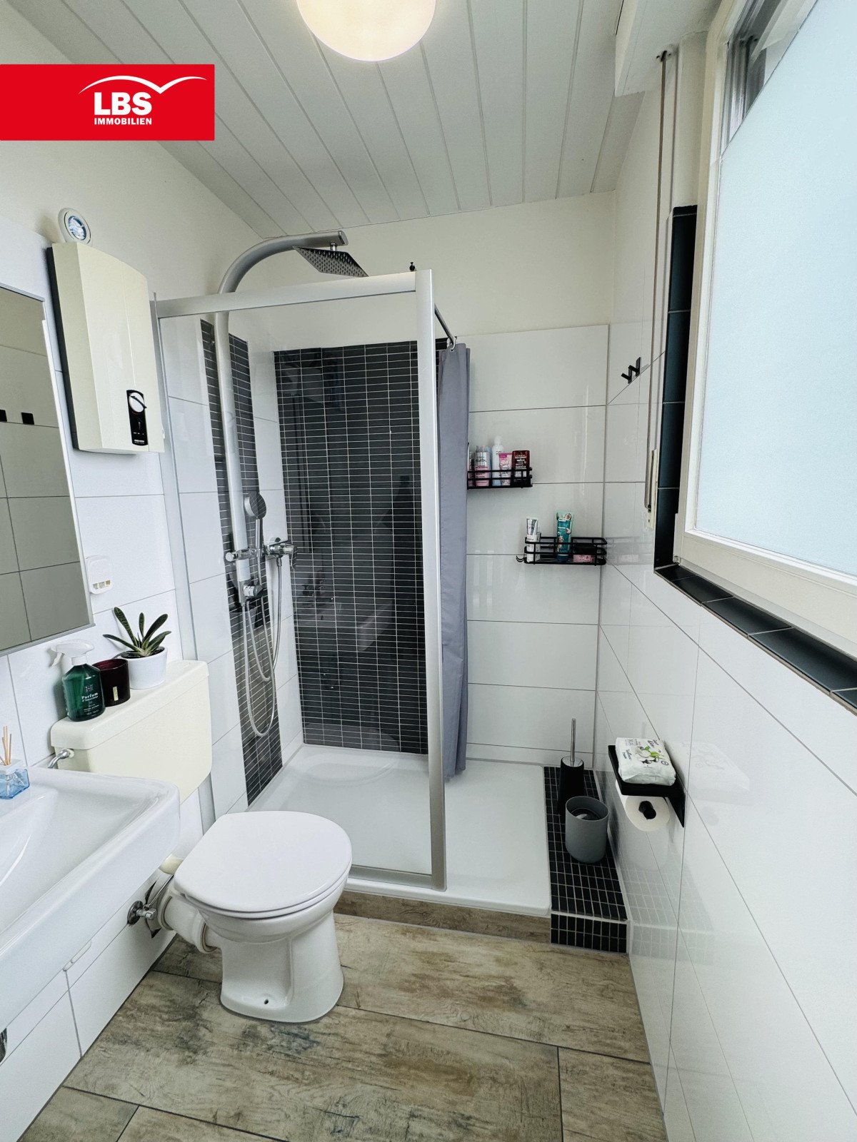 erneuertes Badezimmer