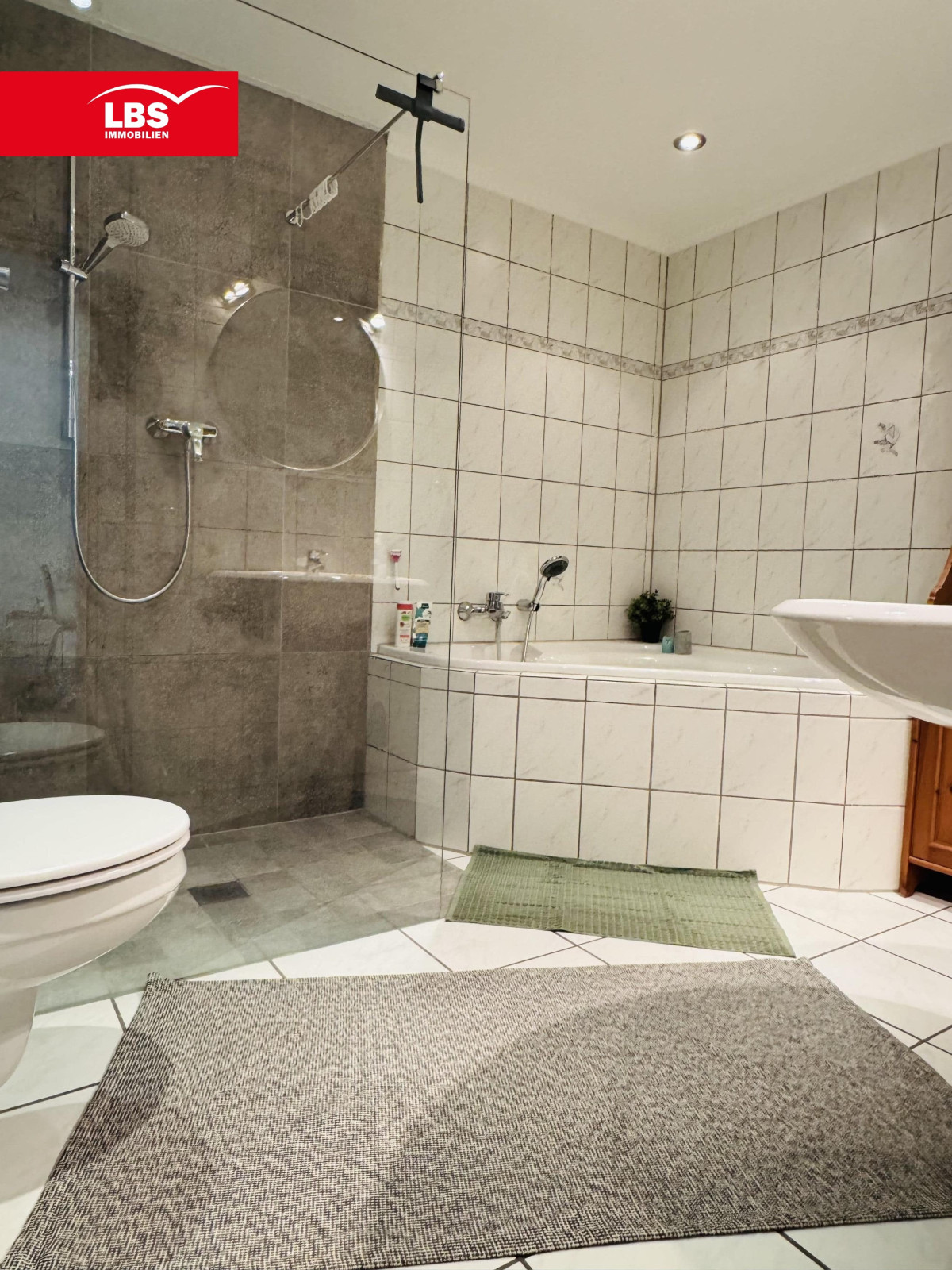 Badezimmer im EG
