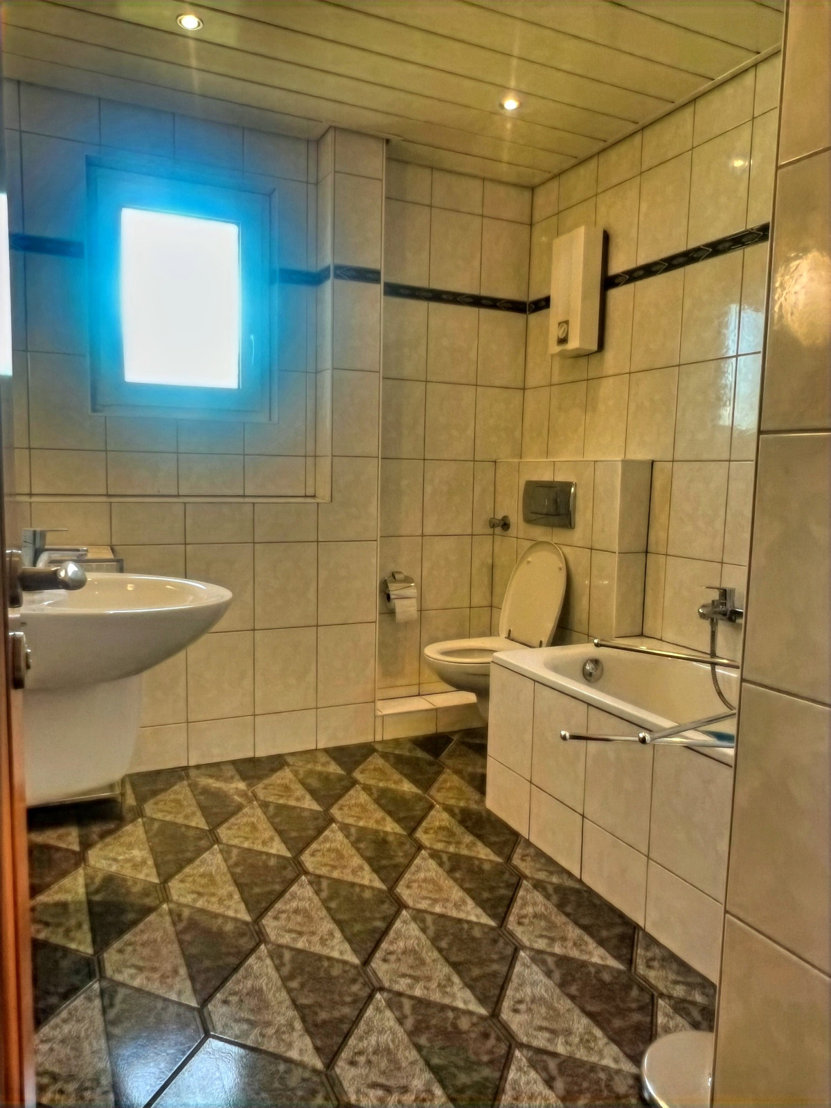 Whg. 3/5 li., Wannenbad