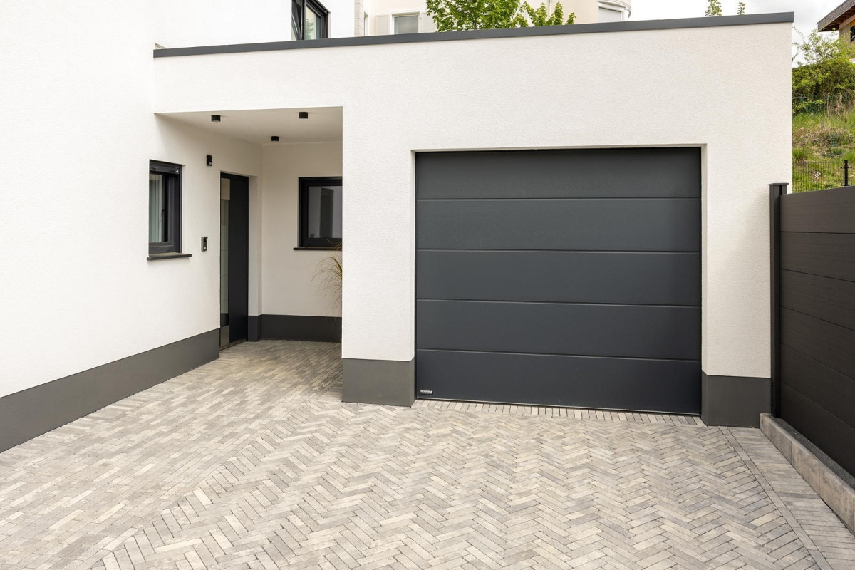 Eingang/Garage