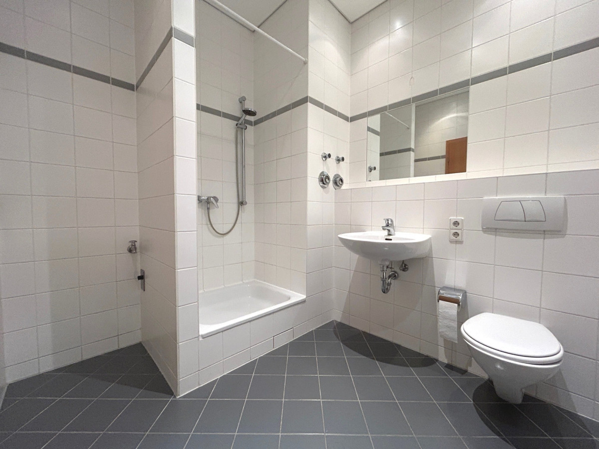 Bad mit Dusche