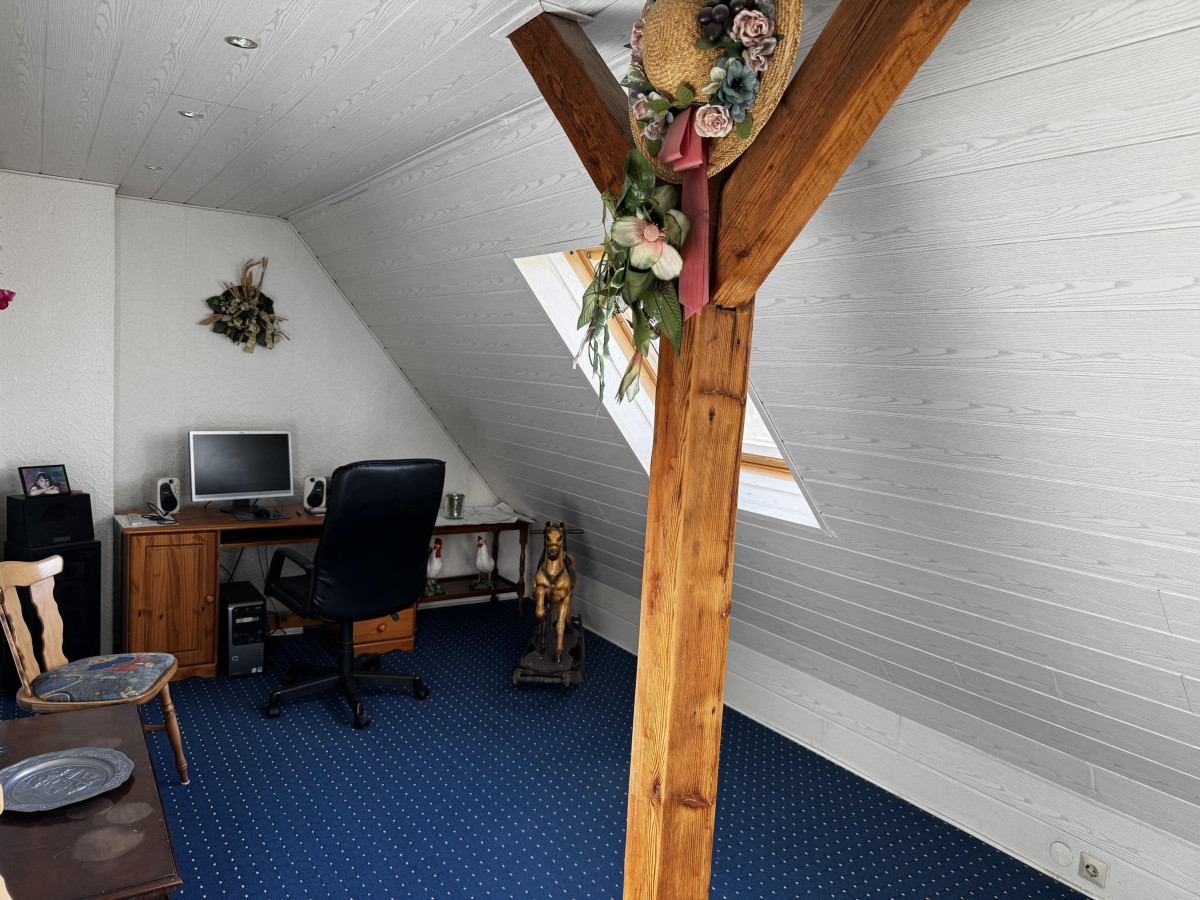 Dachboden Büro