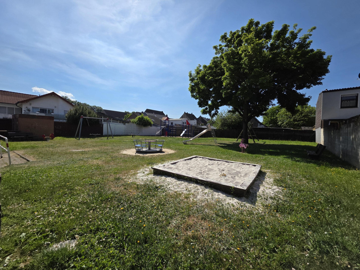 Spielplatz in der Straße
