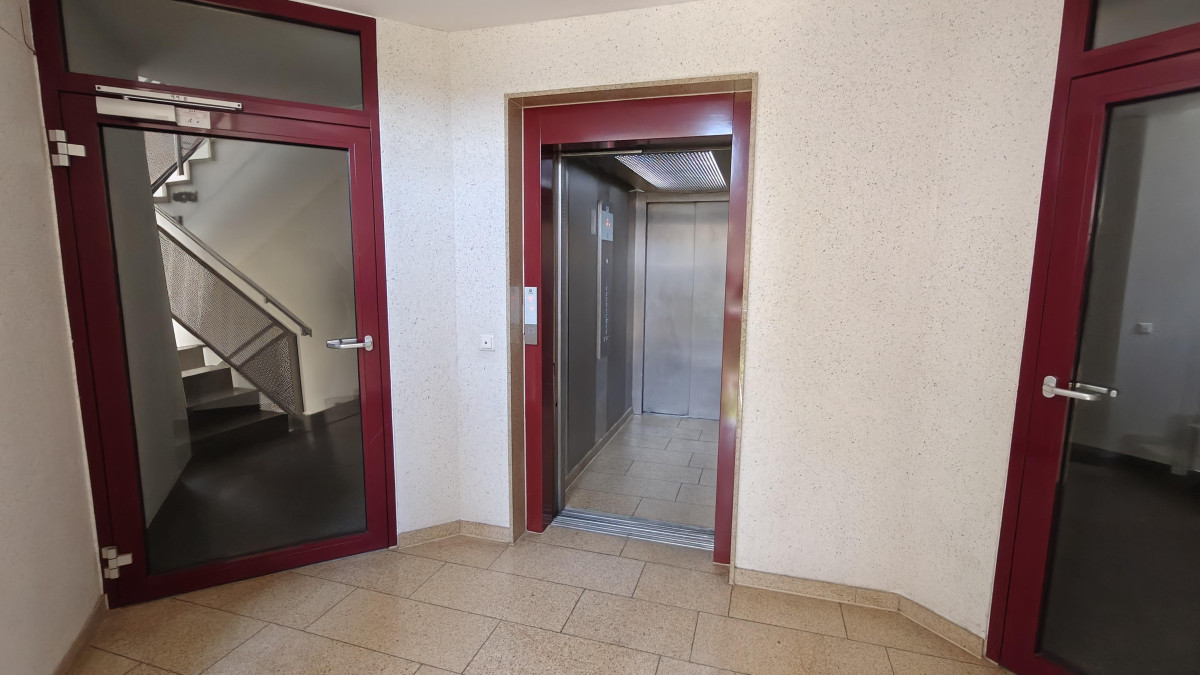 Hausflur mit Aufzug