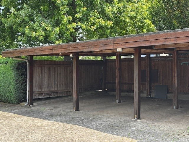 68947671-Carport