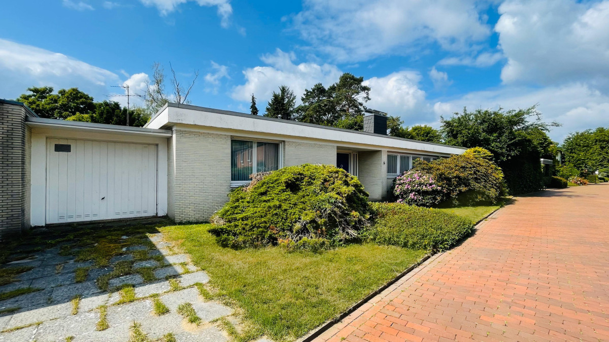 Bungalow Straßenansicht
