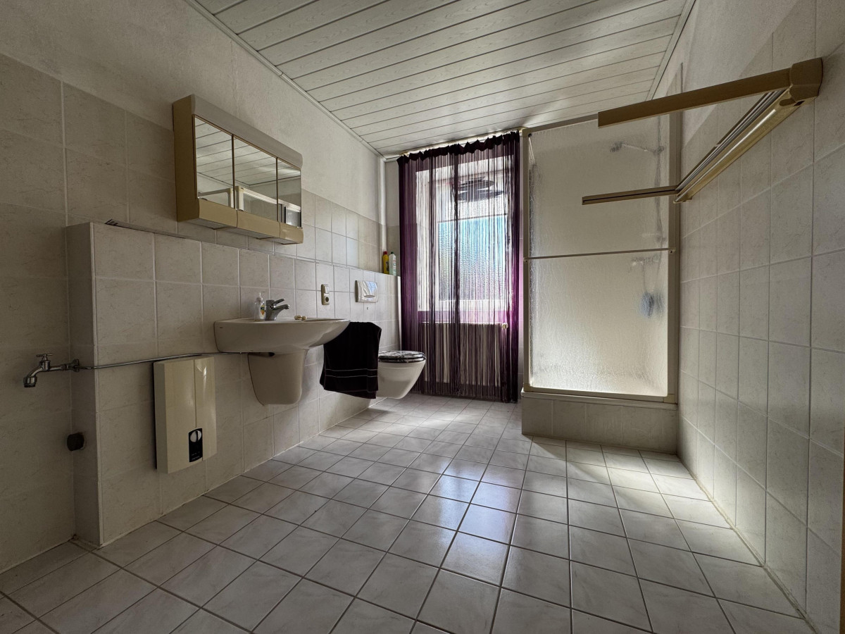 Erdgeschoss - Badezimmer